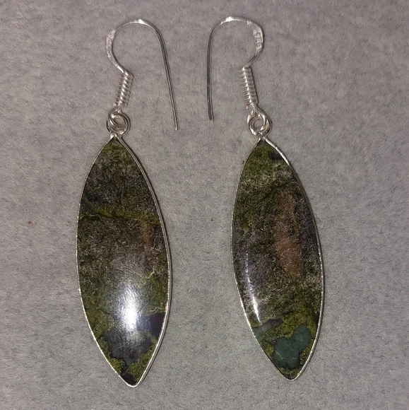 Dragon Stone Drop Earrings - Picture 2 of 4